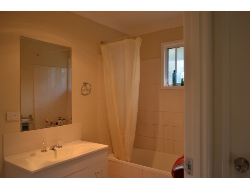 4 PHILLIPS ROAD, Russell Island QLD 4184