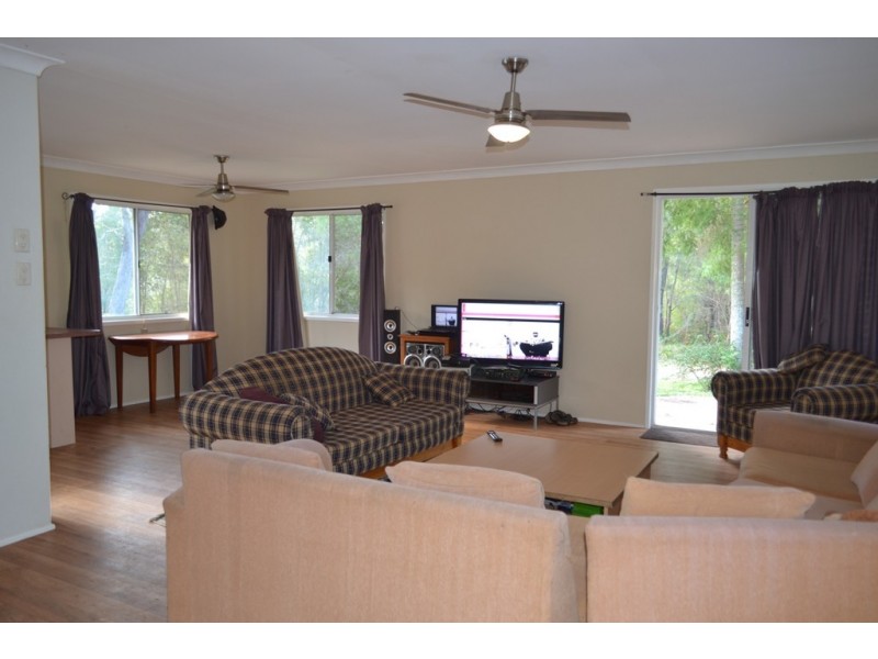 4 PHILLIPS ROAD, Russell Island QLD 4184