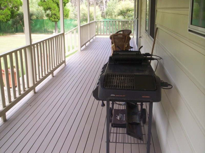 288-296 High Central Road, Macleay Island QLD 4184