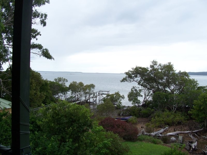 9 Lovell Pde., Lamb Island QLD 4184