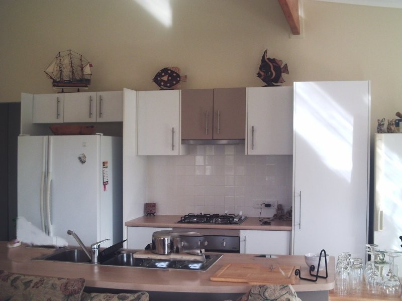 33 Scarborough Terrace, Macleay Island QLD 4184