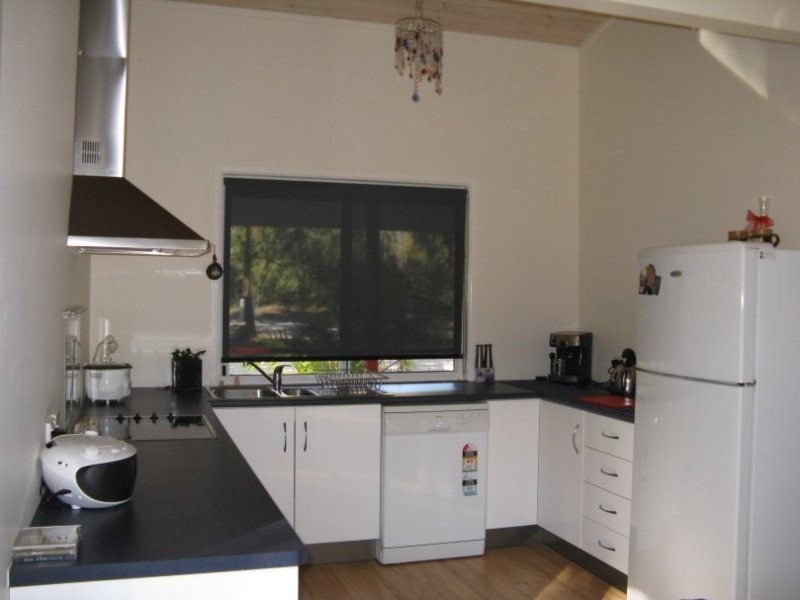 5 Kate Street, Macleay Island QLD 4184