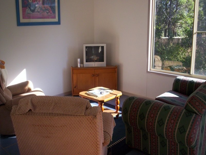 28 Cooee Crescent, Macleay Island QLD 4184