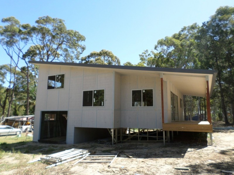 9 IBIS STREET, Macleay Island QLD 4184