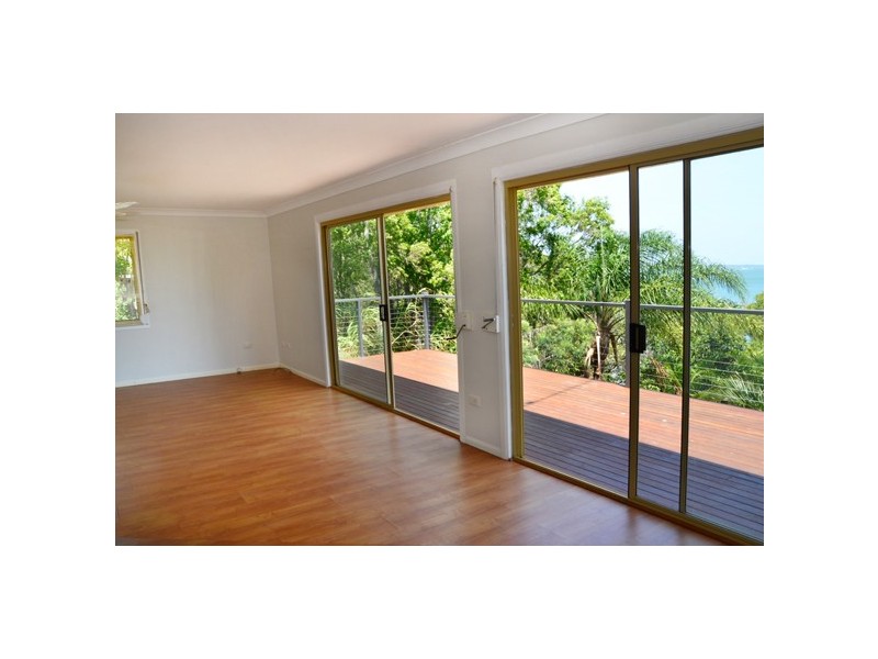 106 Western Rd, Macleay Island QLD 4184