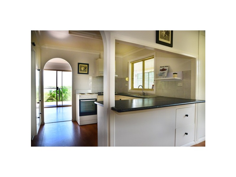 106 Western Rd, Macleay Island QLD 4184