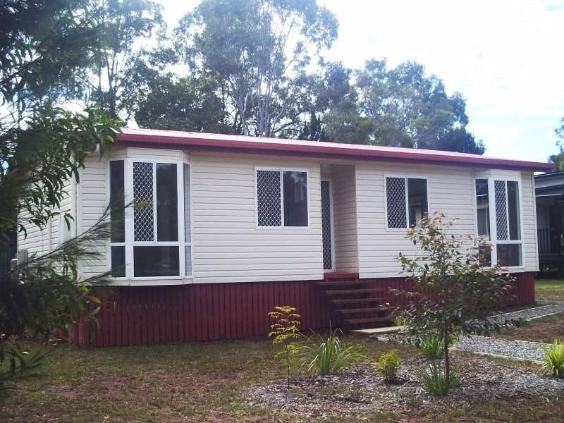 61 Francis St, Macleay Island QLD 4184
