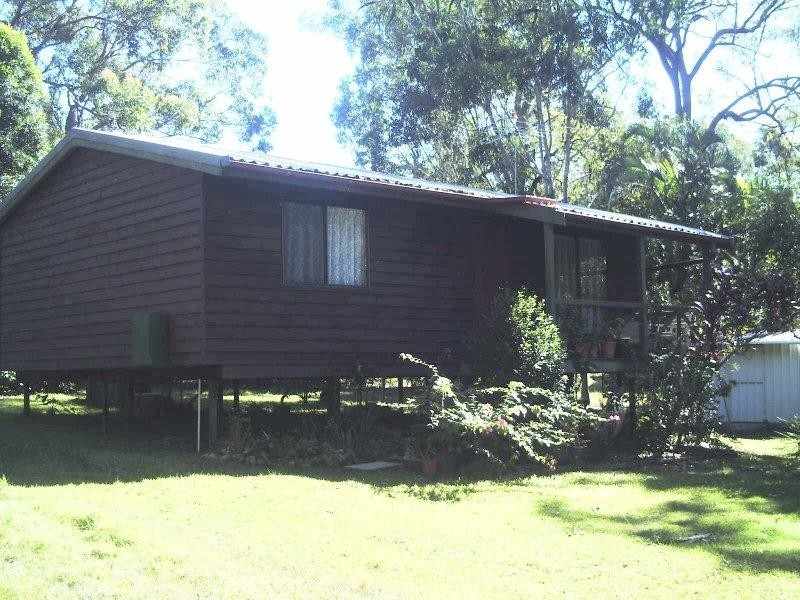 11 Kardinia St, Macleay Island QLD 4184