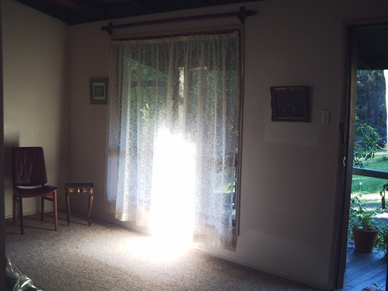 11 Kardinia St, Macleay Island QLD 4184