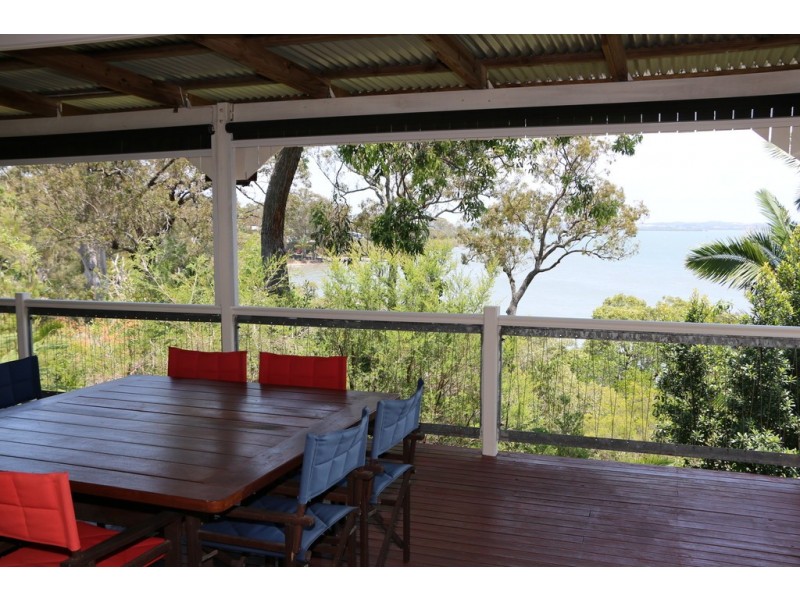 37 Coondooroopa Drive, Macleay Island QLD 4184