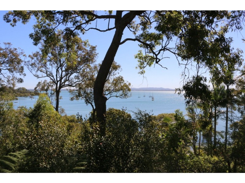 37 Coondooroopa Drive, Macleay Island QLD 4184