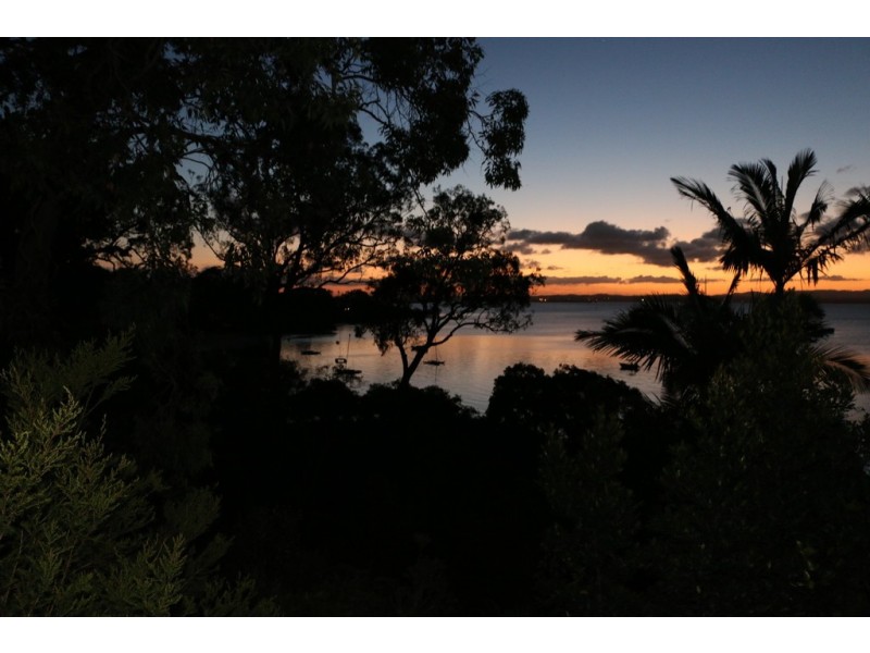 37 Coondooroopa Drive, Macleay Island QLD 4184