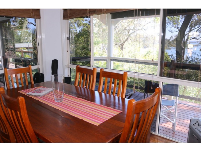 37 Coondooroopa Drive, Macleay Island QLD 4184