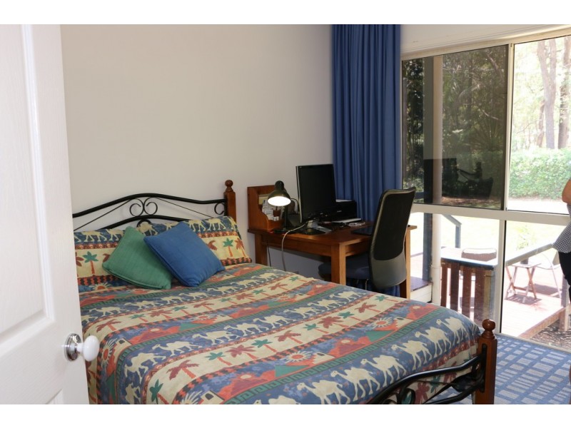 37 Coondooroopa Drive, Macleay Island QLD 4184