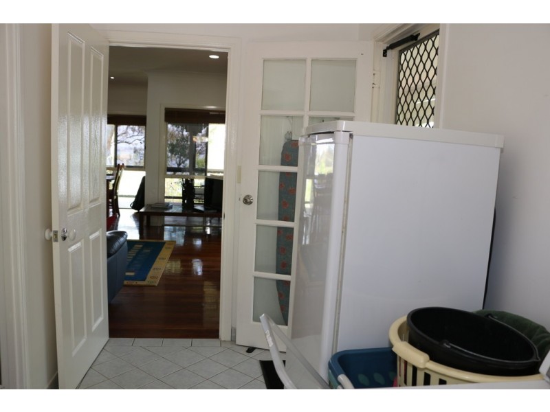 37 Coondooroopa Drive, Macleay Island QLD 4184