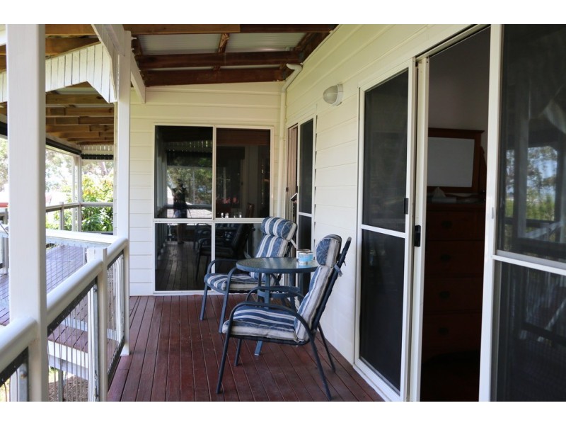 37 Coondooroopa Drive, Macleay Island QLD 4184