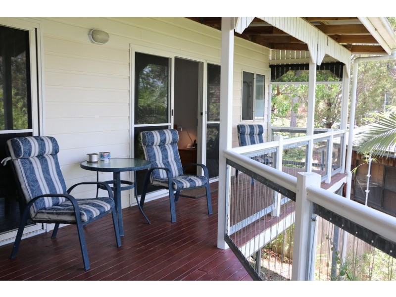 37 Coondooroopa Drive, Macleay Island QLD 4184