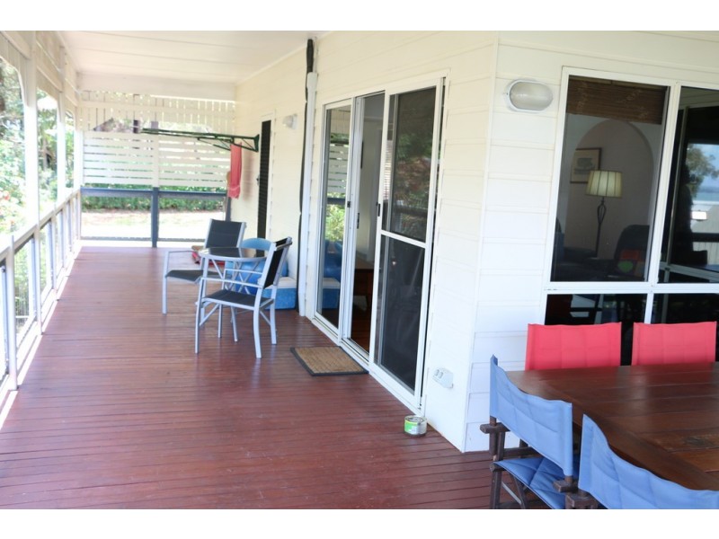 37 Coondooroopa Drive, Macleay Island QLD 4184
