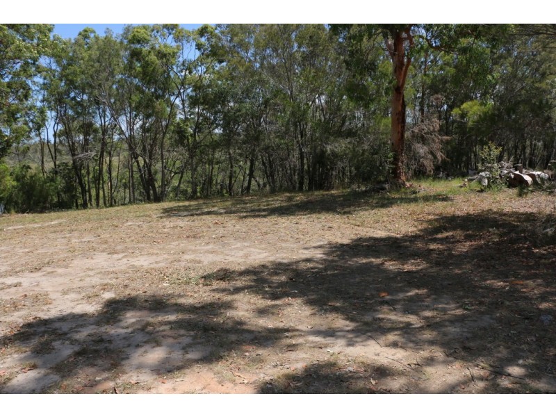 10 CALM WATERS CRESCENT, Macleay Island QLD 4184