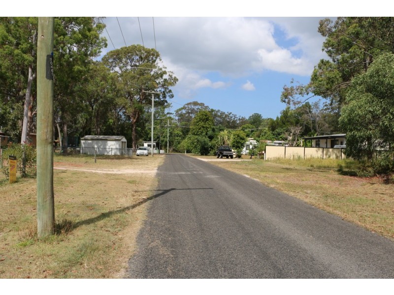 9 ROBIN STREET, Macleay Island QLD 4184
