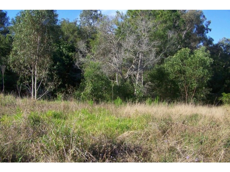 8 LAVENDER ST, Lamb Island QLD 4184