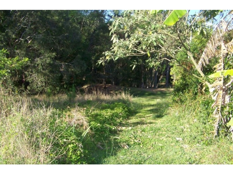 8 LAVENDER ST, Lamb Island QLD 4184