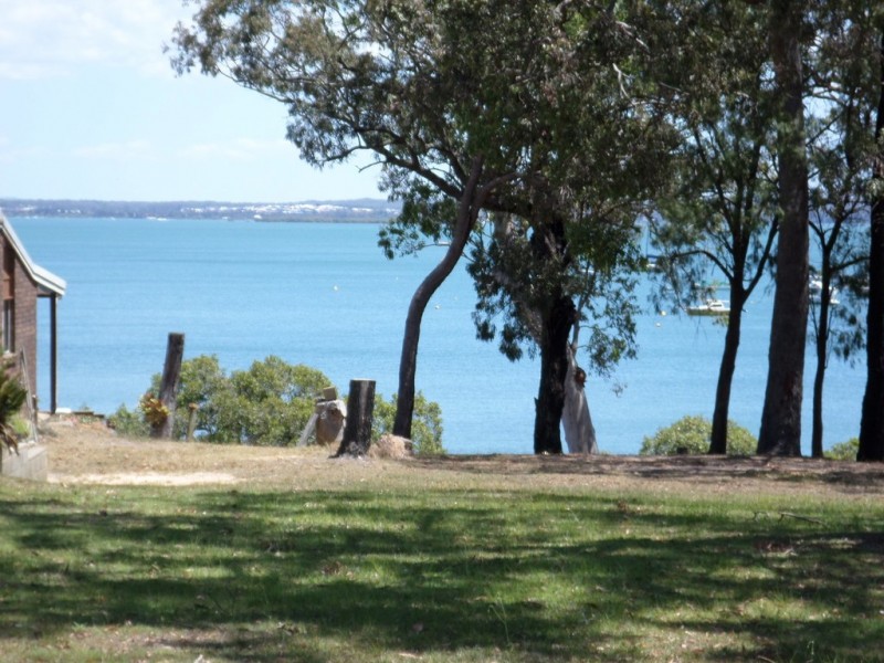 34 COONDOOROOPA DRIVE, Macleay Island QLD 4184