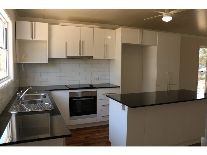 60 EASTBOURNE TERRACE, Macleay Island QLD 4184