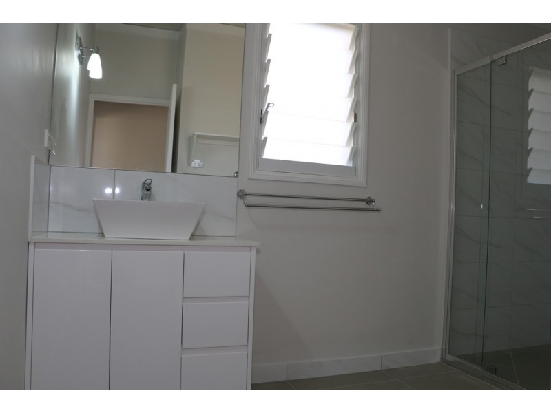 60 EASTBOURNE TERRACE, Macleay Island QLD 4184