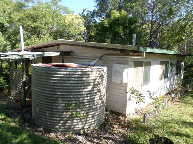 142-144 HIGH CENTRAL ROAD, Macleay Island QLD 4184