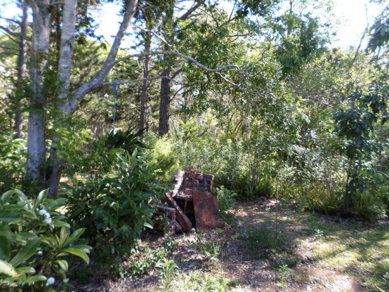142-144 HIGH CENTRAL ROAD, Macleay Island QLD 4184