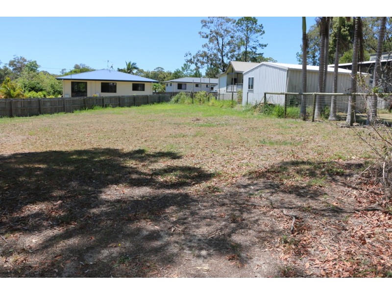 4 ORANGE COURT, Macleay Island QLD 4184