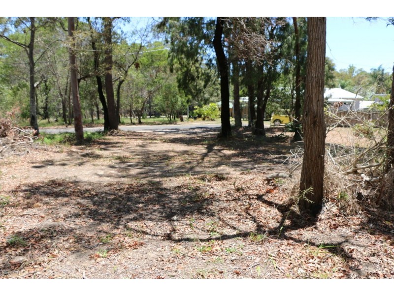 4 ORANGE COURT, Macleay Island QLD 4184