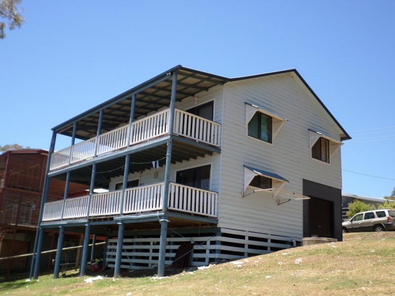 26 KIM CRESCENT, Macleay Island QLD 4184