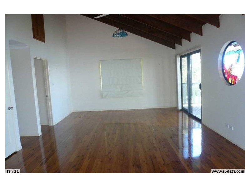 26 KIM CRESCENT, Macleay Island QLD 4184