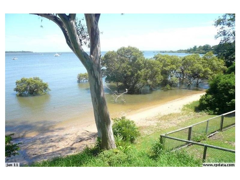 26 KIM CRESCENT, Macleay Island QLD 4184