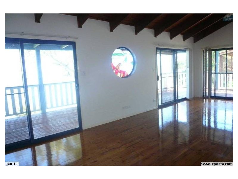 26 KIM CRESCENT, Macleay Island QLD 4184