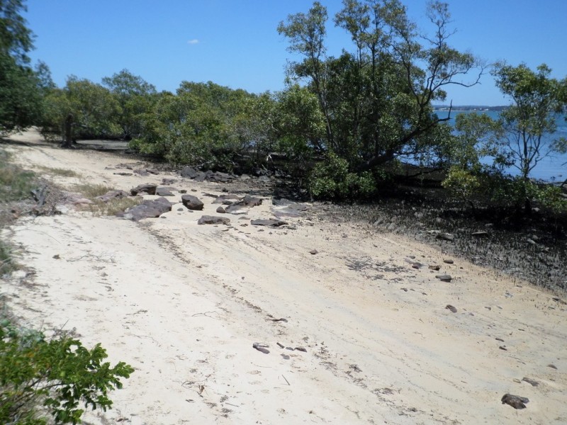 26 KIM CRESCENT, Macleay Island QLD 4184
