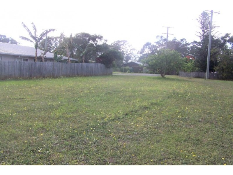 33 CREST HAVEN, Lamb Island QLD 4184