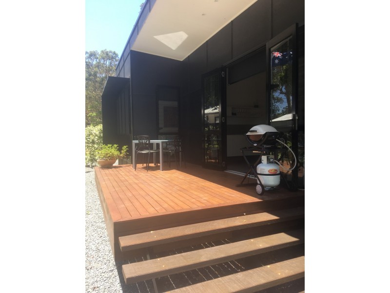 11 PRESIDENT TERRACE – HOLIDAY LET, Macleay Island QLD 4184