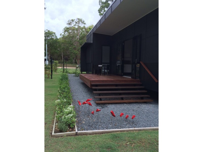 11 PRESIDENT TERRACE – HOLIDAY LET, Macleay Island QLD 4184