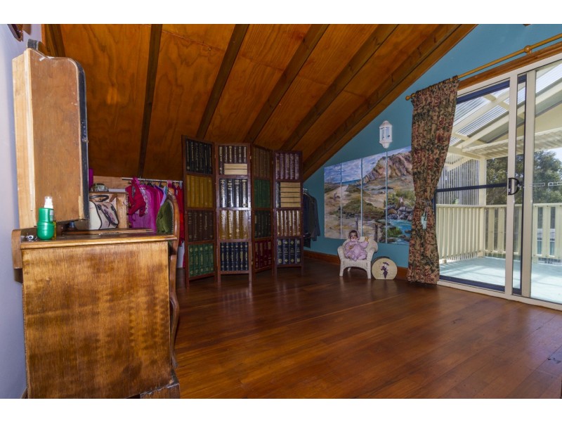 26 WILMA CRESCENT, Russell Island QLD 4184