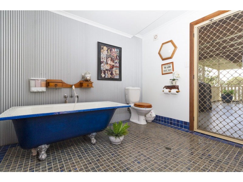 26 WILMA CRESCENT, Russell Island QLD 4184