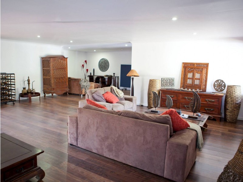 6 Wake Street, Macleay Island QLD 4184