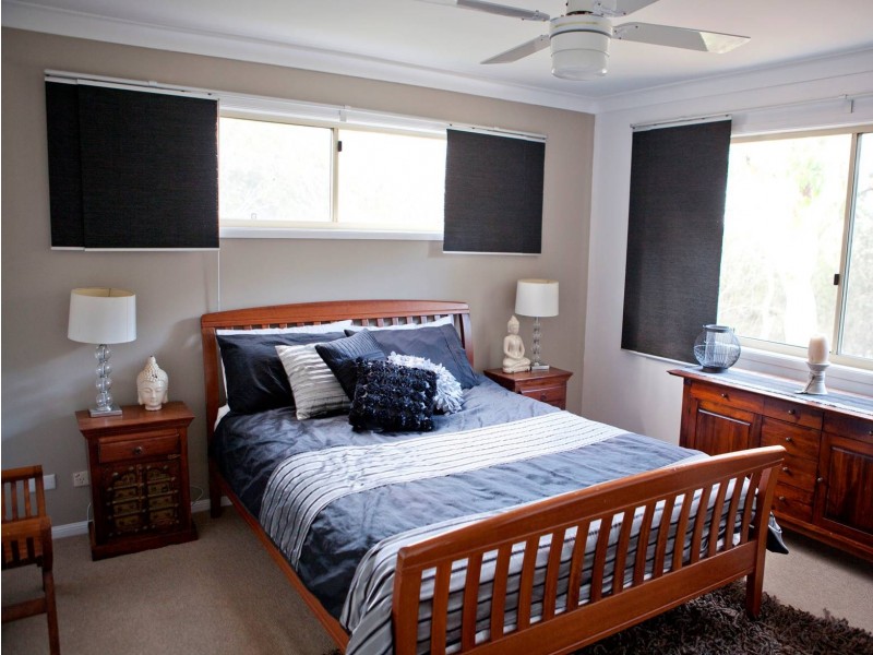 6 Wake Street, Macleay Island QLD 4184