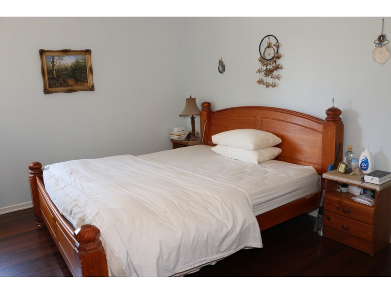 1 Oomool Street, Macleay Island QLD 4184