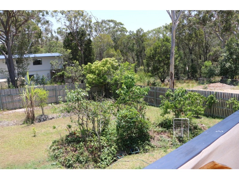1 Oomool Street, Macleay Island QLD 4184