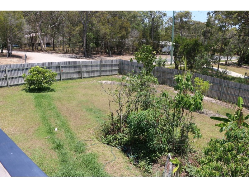 1 Oomool Street, Macleay Island QLD 4184