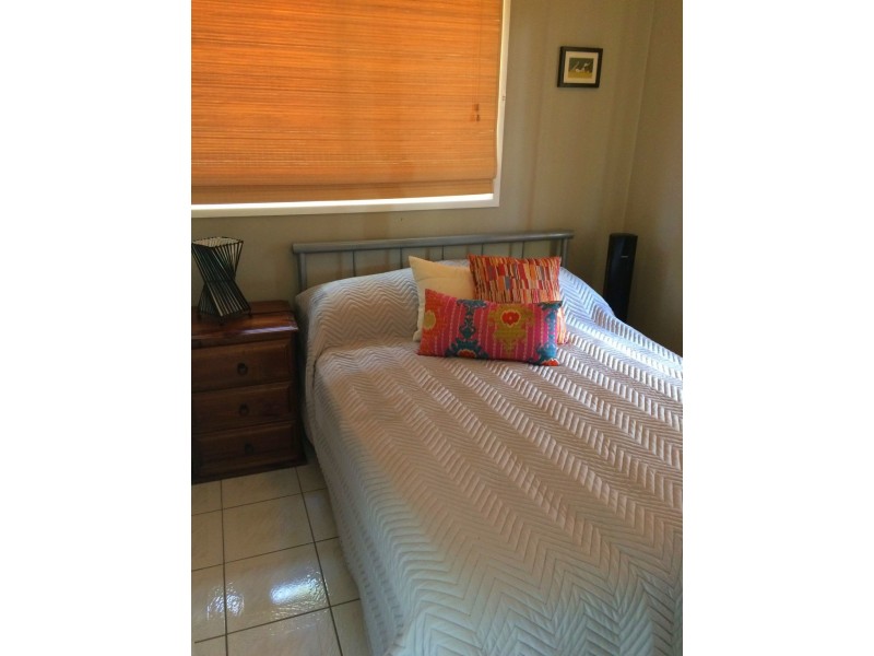 5 Golden Sands Bvd, Macleay Island QLD 4184