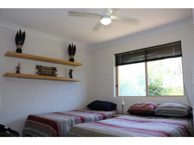 70 Western Road, Macleay Island QLD 4184